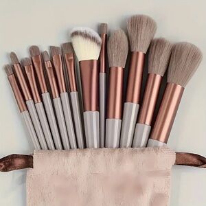 🩷 FREE WITH ANY PURCHASE 13 pc Makeup Brush Set with Suede Bag